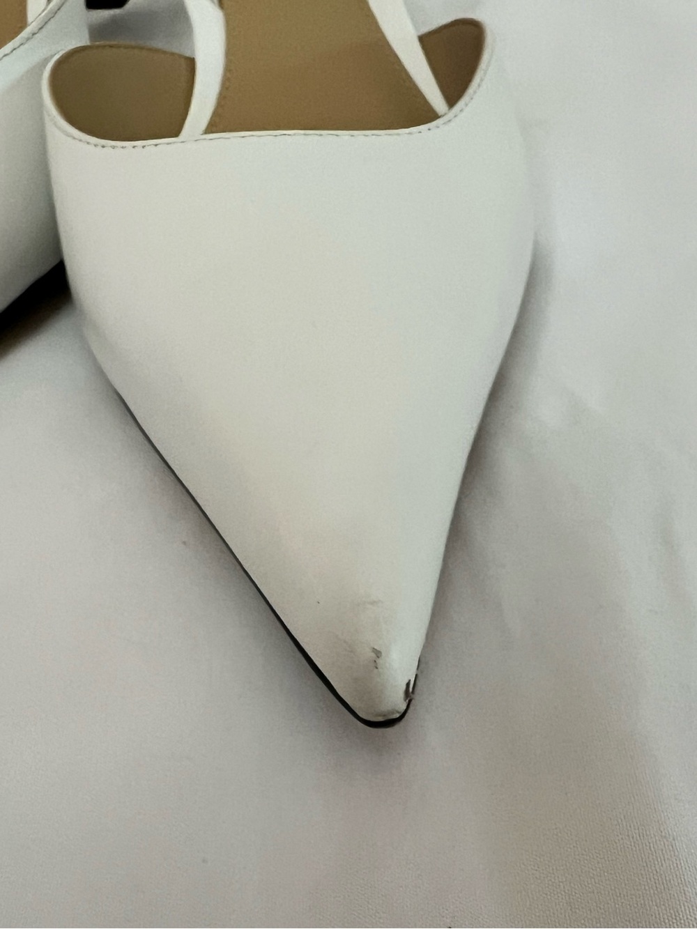 Michael Kors White Pointed Slingback Heels - Size 7.5 - Picture 3 of 10